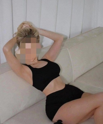 Живу в Москве и готова осуществить все твои сокровенные фантазии. Мои услуги включают разнообразные программы, от классики до экстремальных игр. Умение превратить каждую нашу встречу в незабываемый опыт - мое кредо. Загляни в мою галерею фото и убедись, насколько я прекрасна. Отзывы моих довольных клиентов - великолепное доказательство моих навыков и профессионализма. Разрешите себе насладиться настоящей страстью, воплотить свои самые смелые желания со мной. Встречи с мной - это праздник для твоей души и тела. 👠💄💋🔥 9551, 31 год